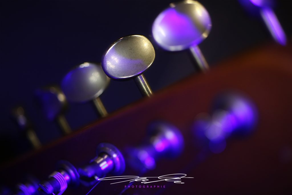 merge eGitarre im Licht des Soundchecks