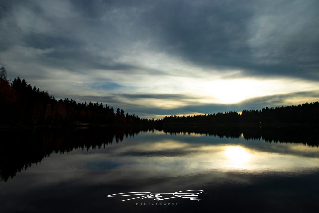 merge Abendliche Spiegelung am Fichtelsee