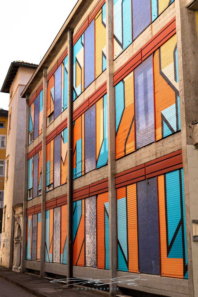 merge Coloured Walls